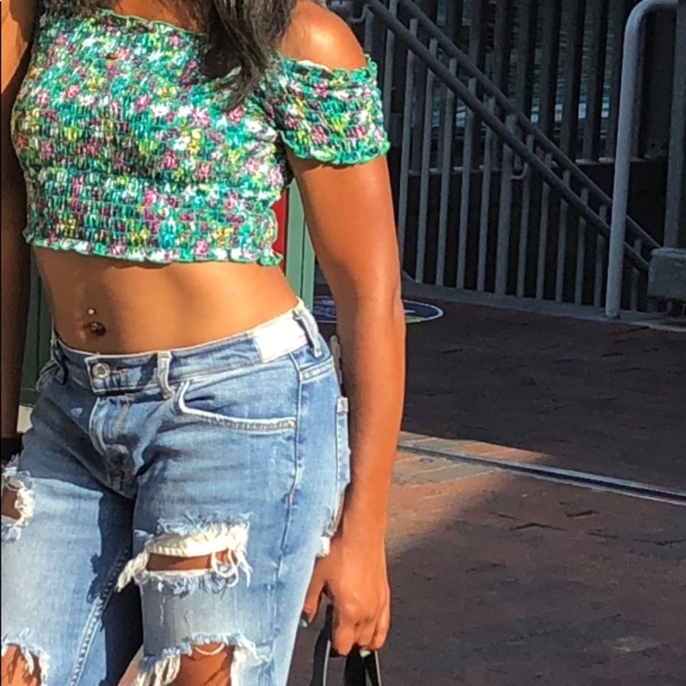 H&M Off-Shoulder Crop Top (XS)